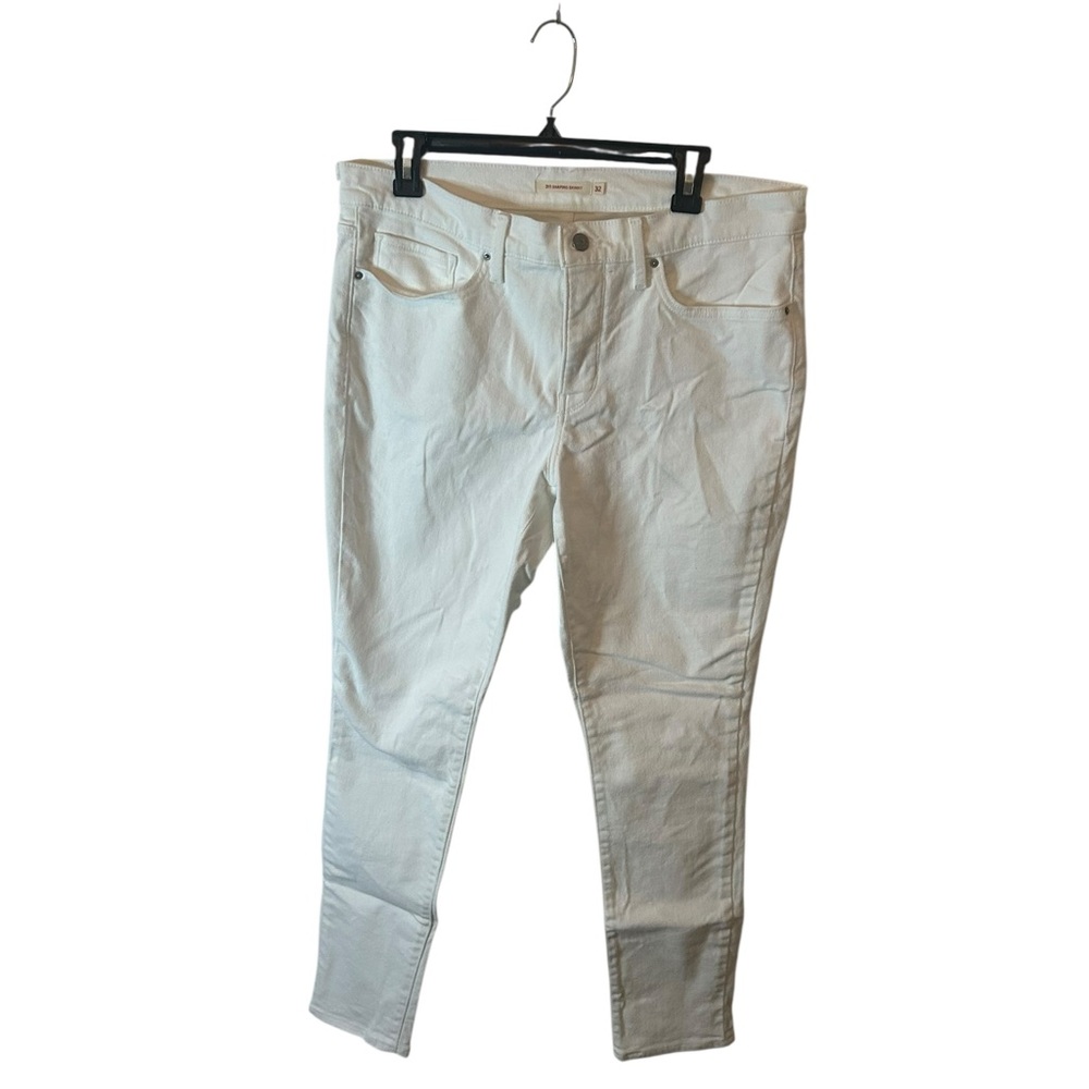 Levi's White 311 Shaping Skinny Jeans 
Size 32
